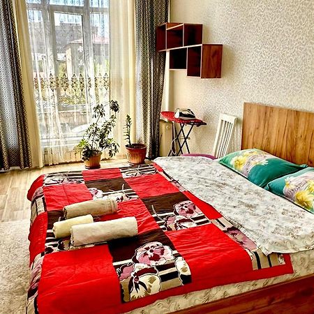 Central Apartment Bichkek Extérieur photo